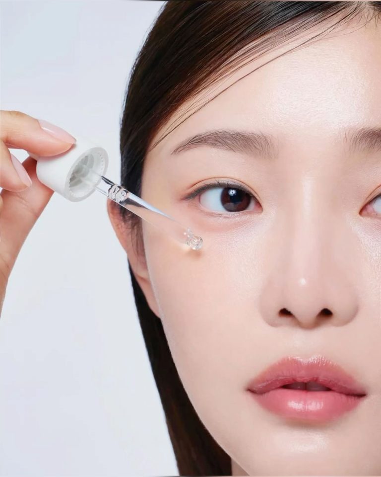 Contour des yeux : ce qu&rsquo;une crème peut vraiment corriger — et ce qu&rsquo;elle ne pourra jamais faire